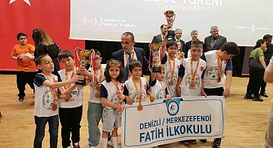 Denizlili öğrenciler zeka oyunlarının en başarılı okulu seçildi