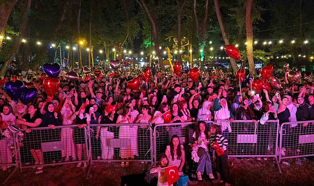 Devrek'te Gençlik Festivali renkli görüntülere sahne oldu