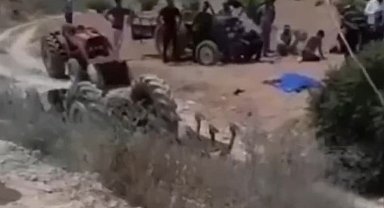 Devrilen traktörün altında kalan 22 yaşındaki sürücü hayatını kaybetti