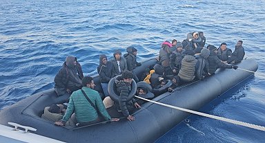 Didim'de 42 düzensiz göçmen kurtarıldı