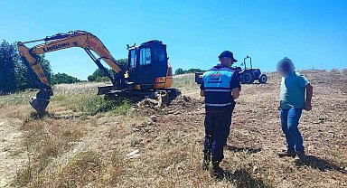 Didim'de kaçak kazı yapan 3 şahıs suçüstü yakalandı