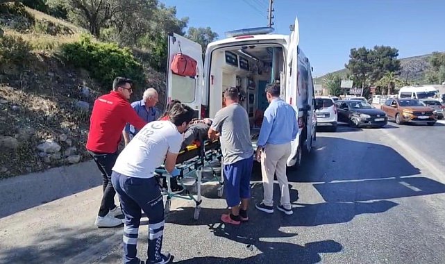 Direksiyon başında fenalaşan sürücü 3 araca çarptı: 1 yaralı