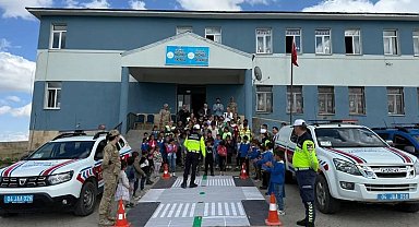 Diyadin'de miniklere trafik eğitimi