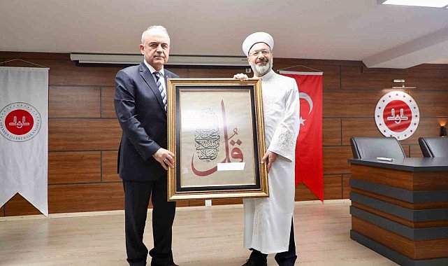Diyanet İşleri Başkanı Erbaş, din görevlilerine seslendi: "Aldığınız eğitimle en iyi imam olmak için yarışacaksınız"