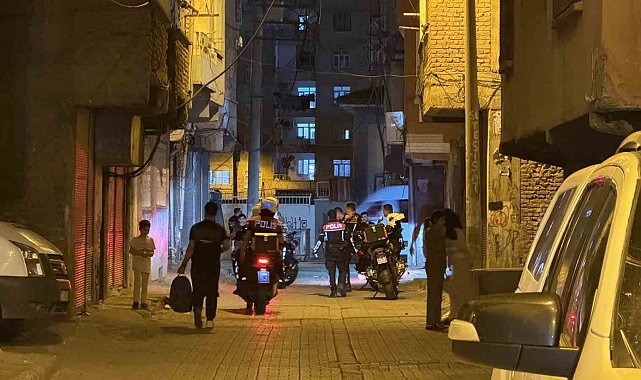 Diyarbakır'da 'Narko-Hançer' operasyonunda 6 aranan şahıs yakalandı, çok sayıda uyuşturucu ele geçirildi