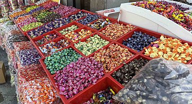 Diyarbakır'da bayram şekerleri tezgahtaki yerlerini aldı