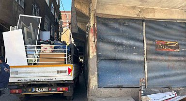 Diyarbakır'da bir esnaf 2 yıldır kimliği belirsiz kişilerin silahlı saldırısına uğruyor