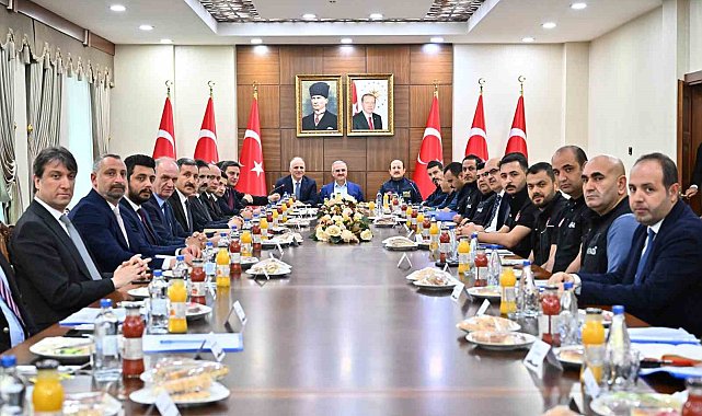 Diyarbakır'da deprem sonrası iyileştirme çalışmaları tüm yönleriyle değerlendirildi