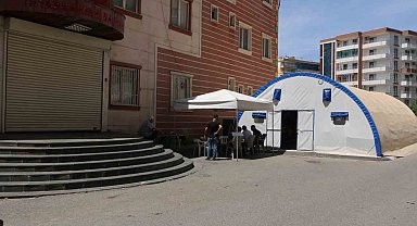 Diyarbakır'da evlat nöbetinde olan anne: "İnşallah barış olur, çocuklar eve döner"