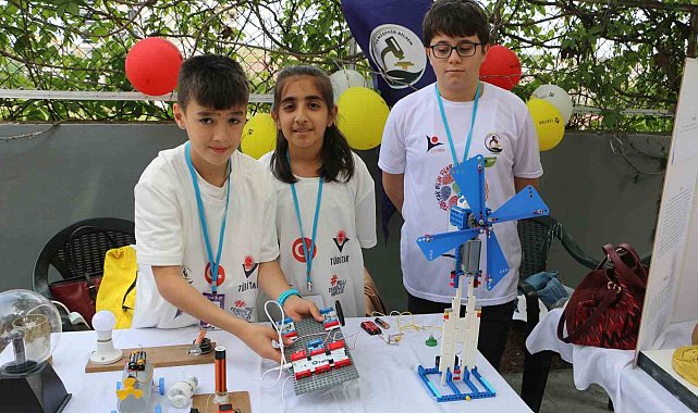 Diyarbakır'da lise öğrencileri yaptıkları bilimsel projelerini sergiledi