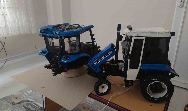 Diyarbakır'da liseli kaşif, maket traktörlerle gerçeğinin birebirini yapıyor