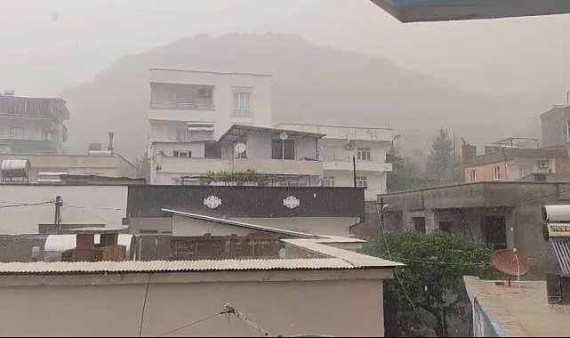 Diyarbakır'da sağanak ve dolu etkili oldu