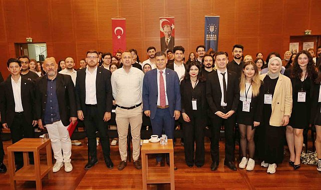 Doç. Dr. Ergül Halisçelik'ten gençlerle "sürdürülebilirlik" üzerine sohbet