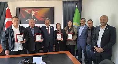 Dünya Çiftçiler Günü'nde genç ve yaşlı çiftçiler ödül aldı