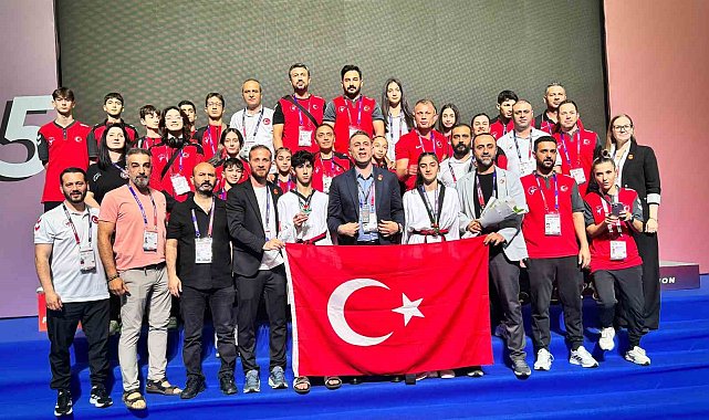 Dünya Yıldızlar Taekwondo Şampiyonası'nda millilerden 2 madalya