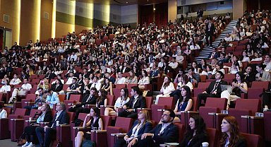 Dünyaca ünlü genetik uzmanları Acıbadem Üniversitesi'nde buluştu