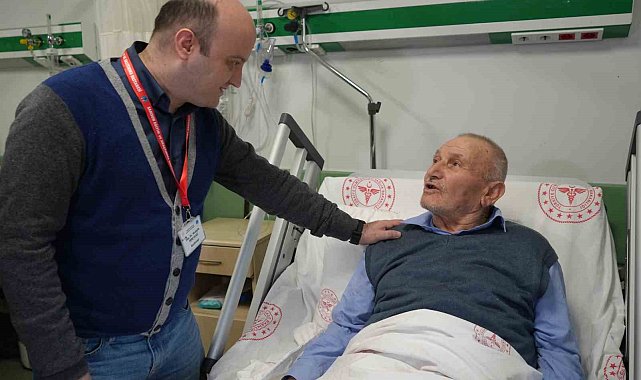 Dünyada 18'nci, Türkiye'de ilk: 4 yaprakçıklı aort kapağına TAVİ operasyonu