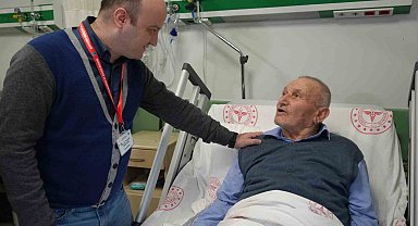 Dünyada 18'nci, Türkiye'de ilk: 4 yaprakçıklı aort kapağına TAVİ operasyonu