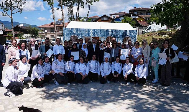 Düzce'de Müzeler Haftasına antik tiyatro ev sahipliği yaptı