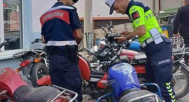 Eğirdir'de motosiklet denetimlerinde iki sürücüye 3 bin 160 TL para cezası