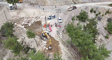 Ekipler günlerdir mesai yapıyor: Köylerin yarım asırlık yol sorunu çözülüyor