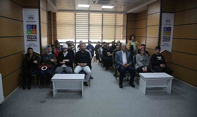 Elazığ Belediyesi, dil ve konuşma becerileri semineri düzenledi