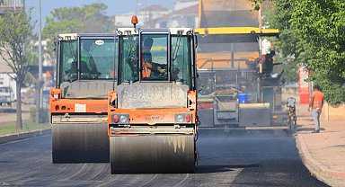 Elazığ'da asfalt mesaisi tüm hızıyla devam ediyor