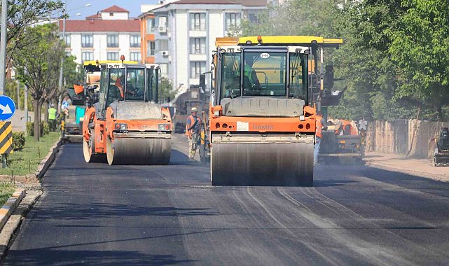 Elazığ'da asfalt yenileme çalışmaları sürüyor