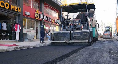 Elazığ'da asfaltlama çalışmaları sürüyor