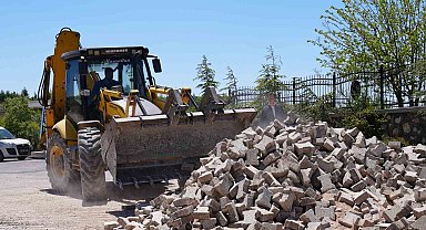 Elazığ'da bayram öncesi mezarlıklarda düzenleme