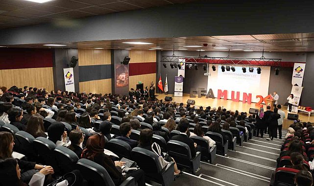 Elazığ'da bir ilk: 370 öğrenciyle Birleşmiş Milletler simülasyonu gerçekleştirildi