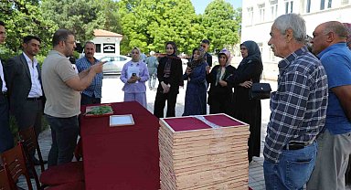 Elazığ'da üreticilere ipek böceği larvası dağıtıldı