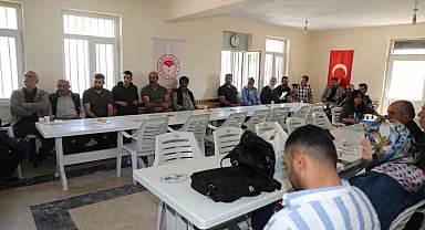 Elazığ'da üreticilere yönelik eğitimler sürüyor