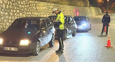 Emet polisinden trafik denetimleri