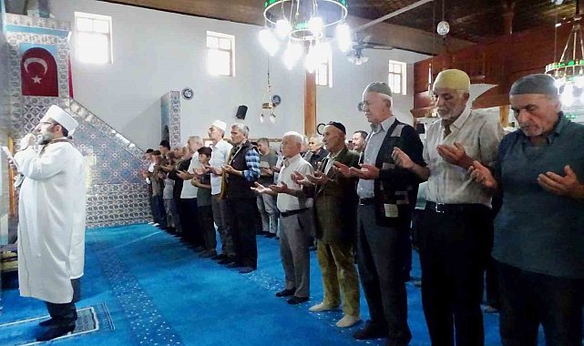 Emet Yeniceköy'de binlerce kişinin katıldığı yağmur duası