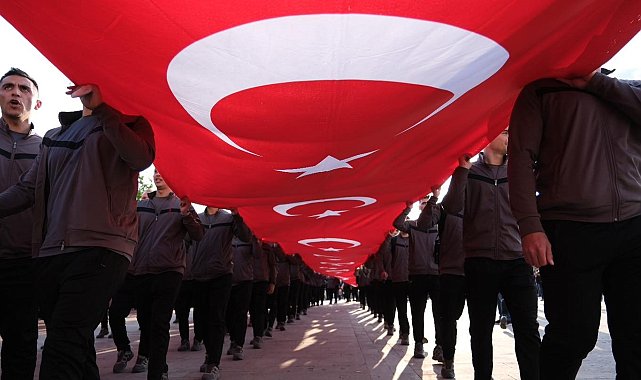 Erzincan'da Gençlik Yürüyüşü yapıldı