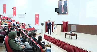 Erzincan'da gıda üzerine seminer düzenledi