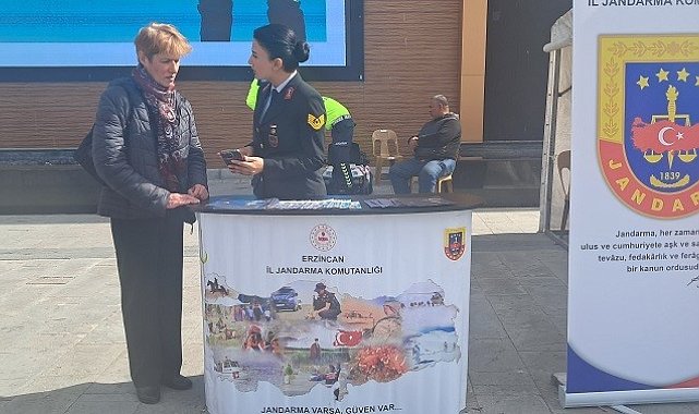 Erzincan'da Jandarma KADES uygulaması hakkında bilgilendirdi
