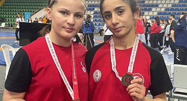 Erzincanlı ortaokullu güreşçiden Türkiye Şampiyonluğu
