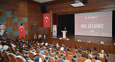 Esenyurt Belediyesi'nden Aile Zirvesi: "Güçlü Aile, Güçlü Toplum" vurgusu