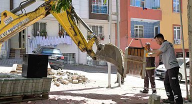 Esenyurt Belediyesi'nden mahallelere yeni nefes: Atıl alanlar yeşil dinlenme noktalarına dönüşüyor