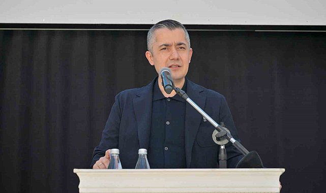 Esenyurt Merkez Kapalı Yüzme Havuzu hizmete açıldı