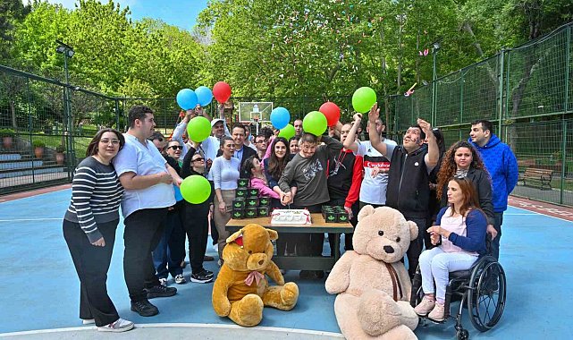 Esenyurt'ta Belediyesi, engelli bireylerin topluma kazandırılması amacıyla Menekşe Engelsiz Kafe'yi hayata geçirdi