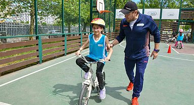 Esenyurt'ta çocuklara ücretsiz bisiklet kursu