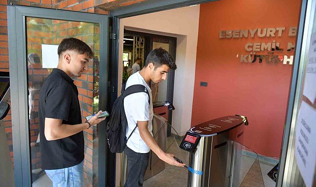 Esenyurt'ta kütüphaneler akıllı sisteme geçiyor