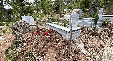 Eski eşinin öldürdüğü sağlık çalışanı son yolculuğuna uğurlandı