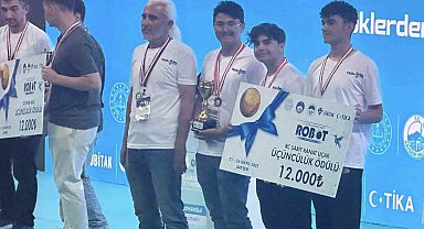 Eskişehirli öğrencilerden Uluslararası Robot Yarışması'nda büyük başarı