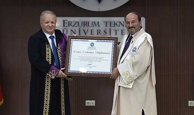 ETÜ'de 2024-2025 yılı akademik giysi ve ödül töreni gerçekleştirildi