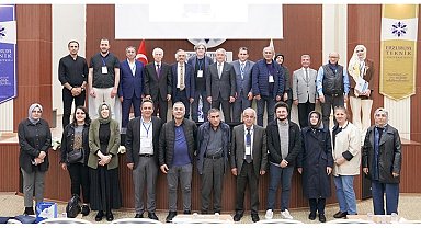 ETÜ'de vefatının 50. yılında Nurettin Topçu'yu anma sempozyumu düzenlendi