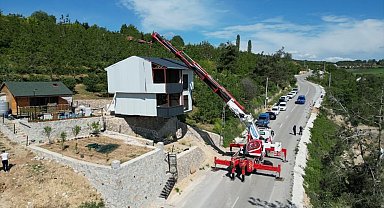 Evi yıkımdan vinçle kurtaran kişi konuştu